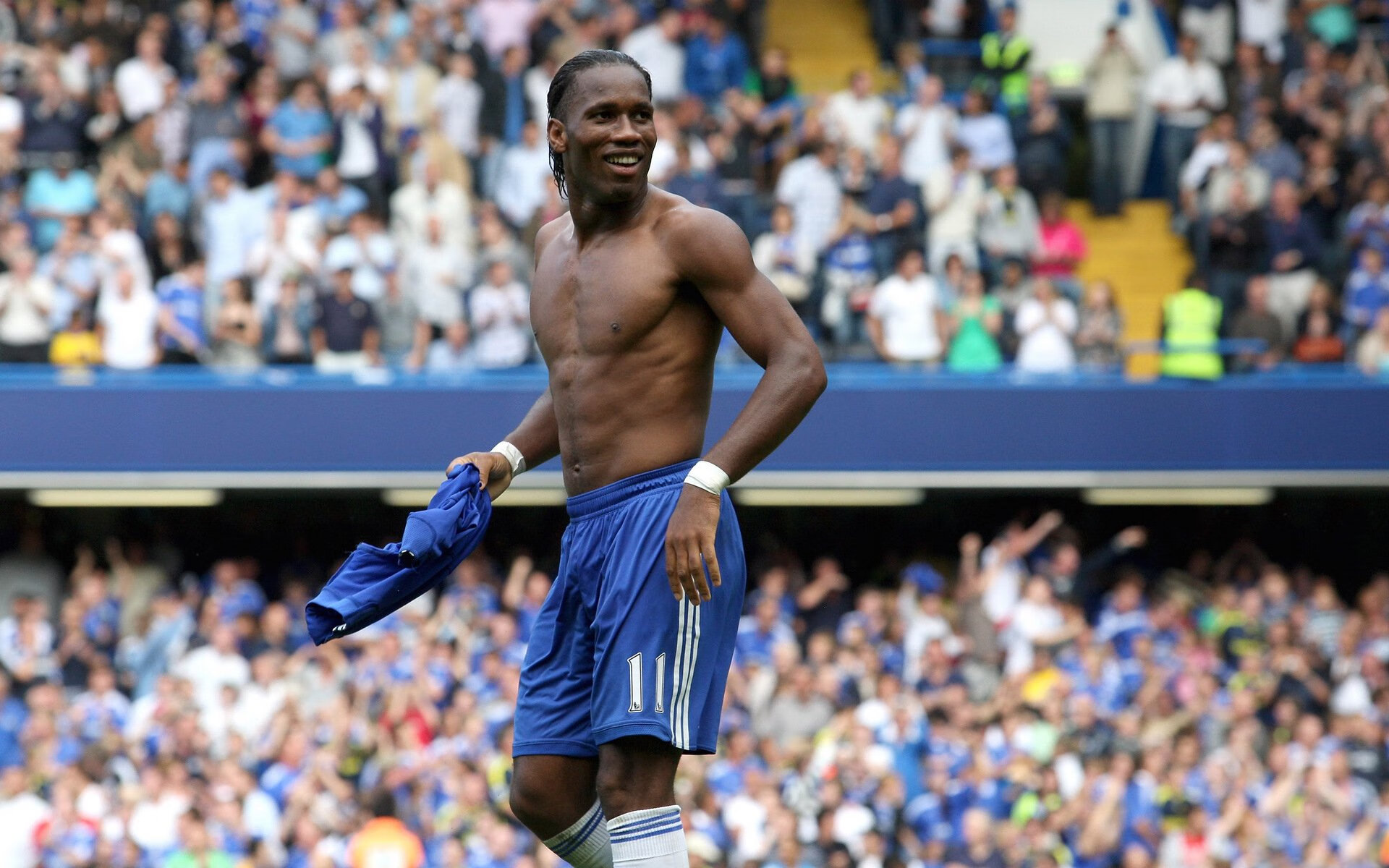 Faker操作技巧精湛无比,faker是怎么打职业的