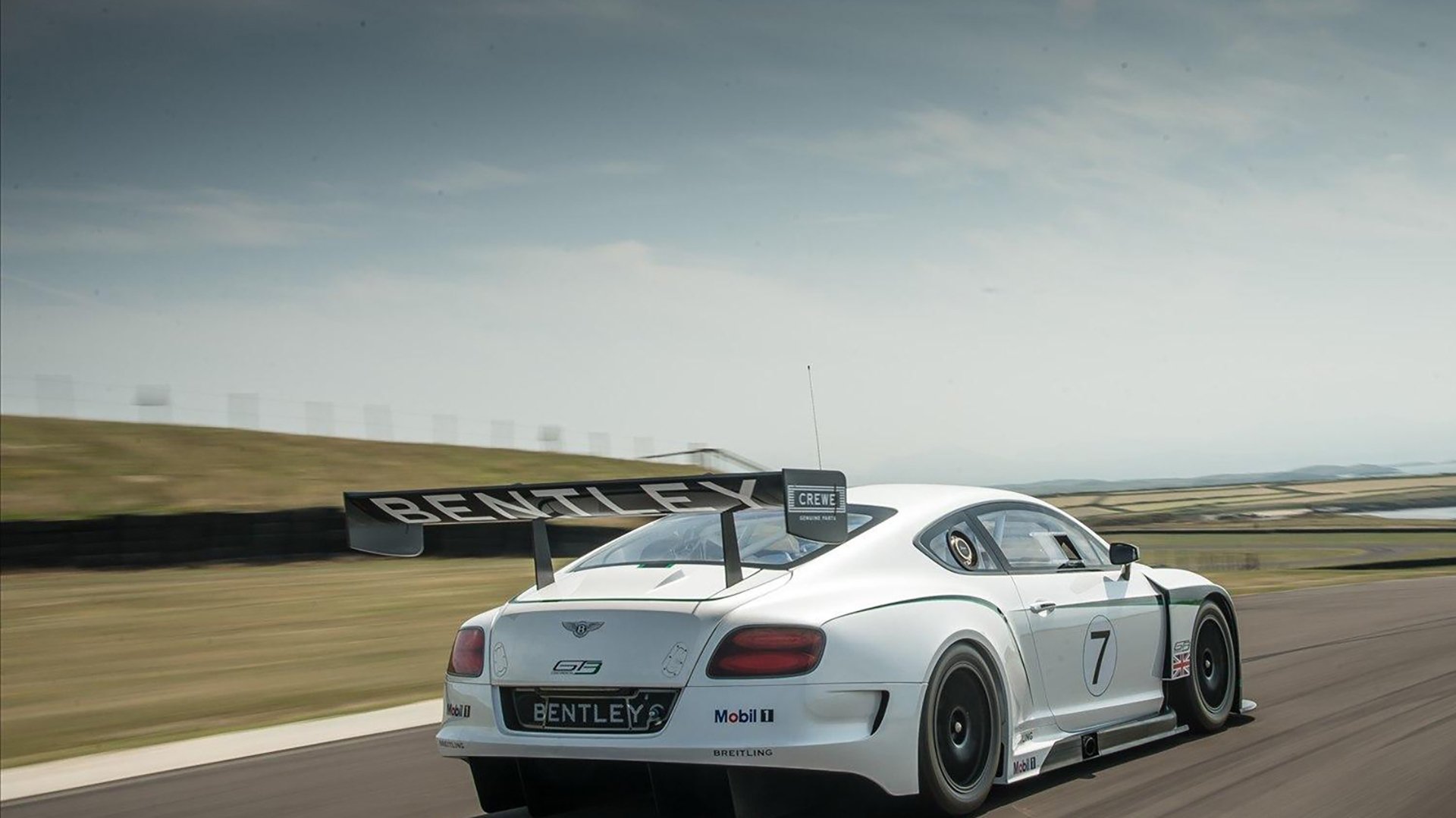 搏击项目设立青少年安全体验专区，青少年搏击比赛视频