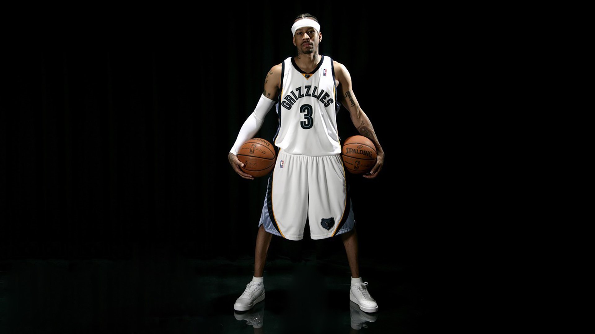 詹姆斯与高中教练重聚感动热泪，詹姆斯高中队友进nba了么